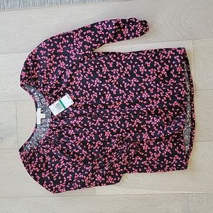 NWT Michael Kors hearts top. Large. Elastic on bottom of sleeves. Open neck